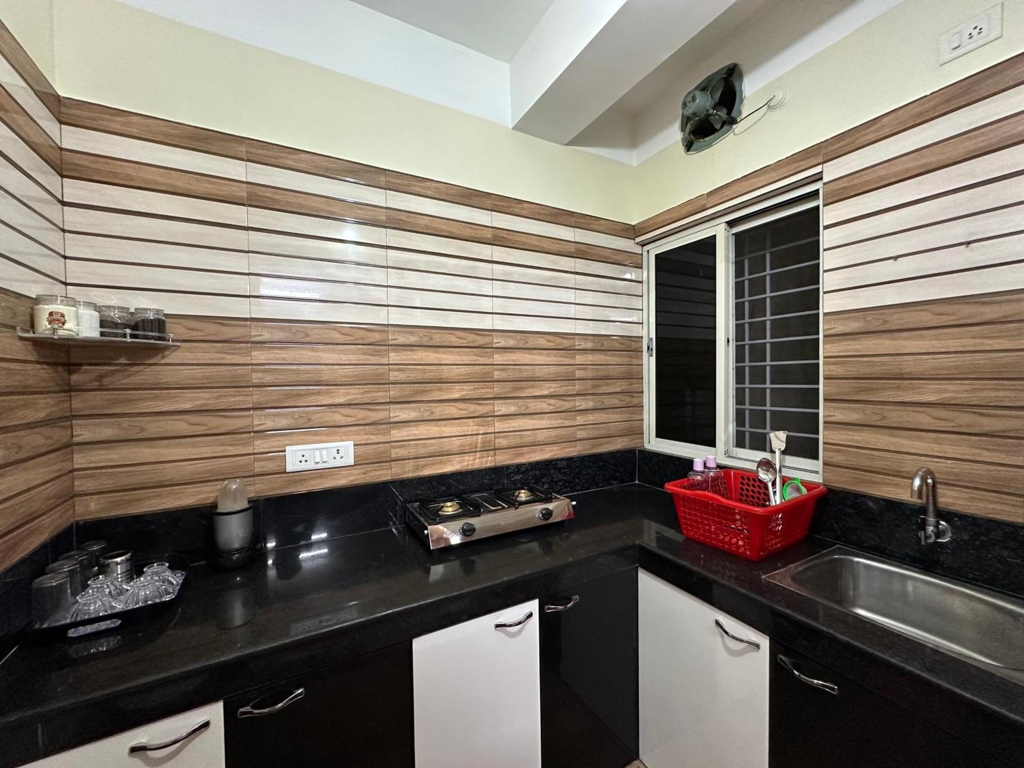 Earthly Luxe Apartment Siliguri Luaran gambar